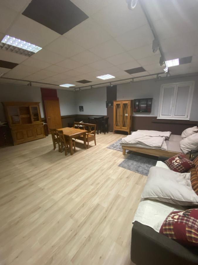 Nous Cafe & Restaurant Hotel Krumnussbaum Ngoại thất bức ảnh