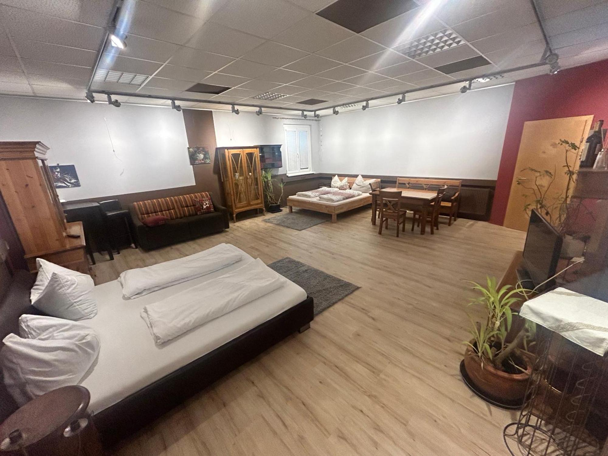 Nous Cafe & Restaurant Hotel Krumnussbaum Ngoại thất bức ảnh